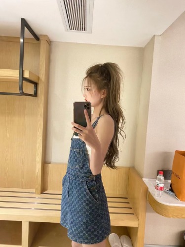 身材特好，服务良好。颜值控必去